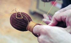 Dazu fertigen wir natürlich einen Schlägel.